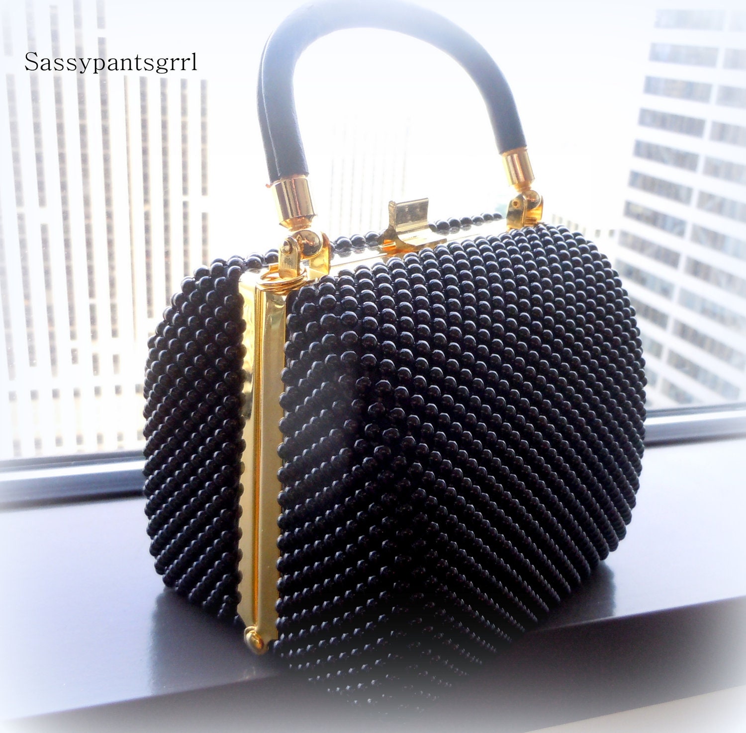 Adorble VINTAGE RETRO Beaded Box Purse