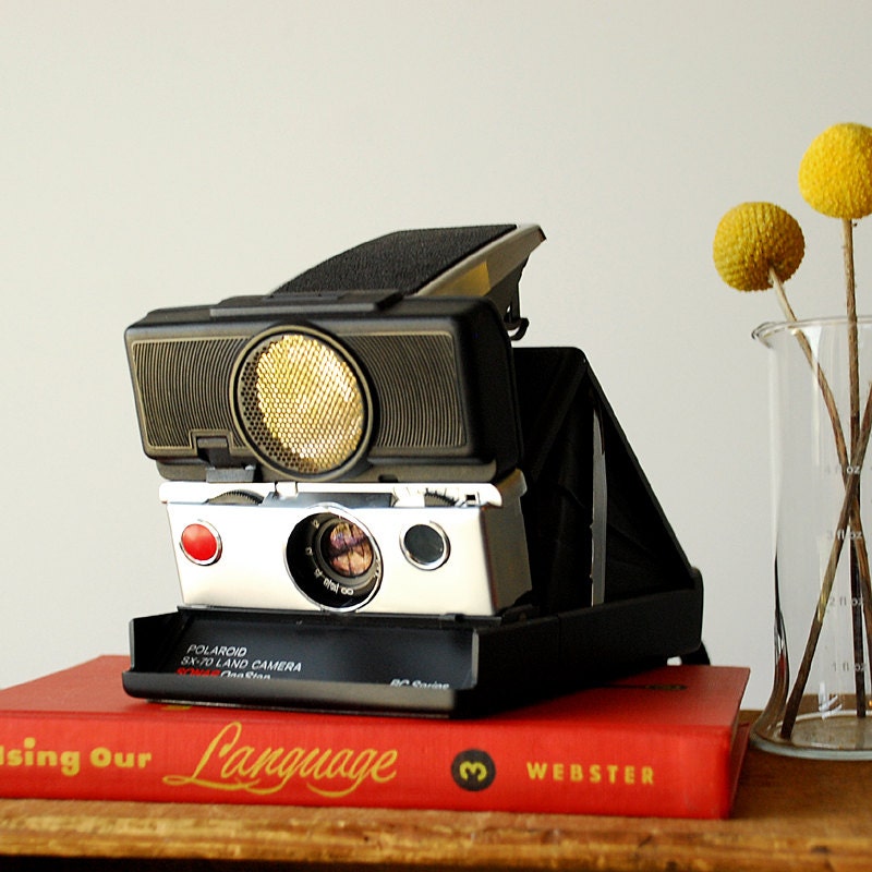 Polaroid SX-70 BC Series Sonar Autofocus Camera - Working