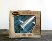 Mirro Cake and Pastry Decorating Set