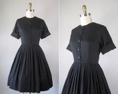 20% off SALE Vintage 1950s Dress // 60s Shirtwaist LBD // Afternoon Stroll