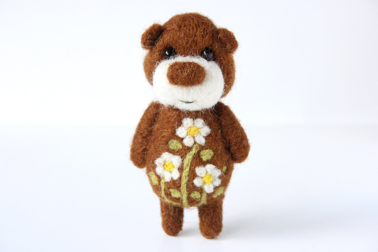 Light brown bear with cammomiles 6