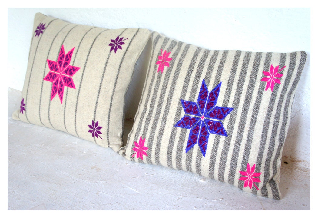 Hand Embroidered Pillow Set  STARS (( Mexchic & Tawexikta Embroidery Project ))