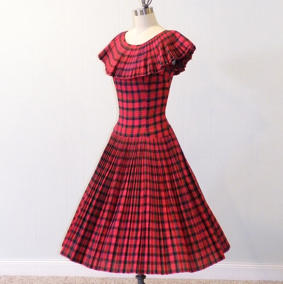 1950s Tartan Plaid Dress / Vintage 50s Red Green Tartan Plaid Accordion Pleated Full Skirted Dress, Drop Waist