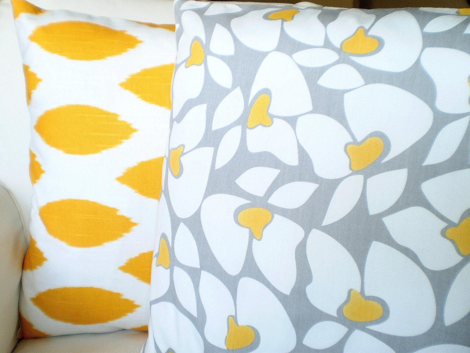 Pillows Decorative Pillows Accent Pillows Throw Pillow Cushion Covers Yellow and White Ikat Chipper BOTH SIDES - Pair of Two 18 x 18