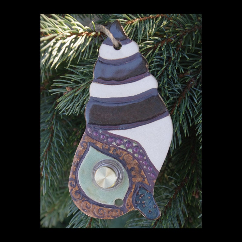Shell Stoneware Doorbell