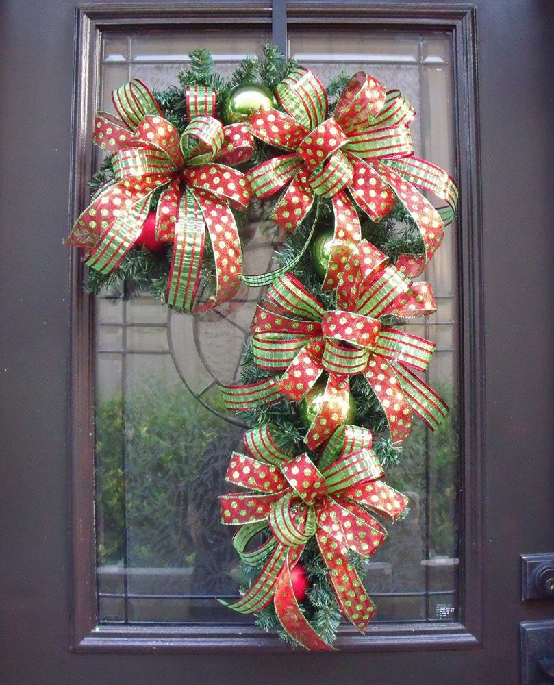 Candy Cane Wreath, Christmas Wreath, Candy Cane Decoration, Door Decor, Dots & Stripes