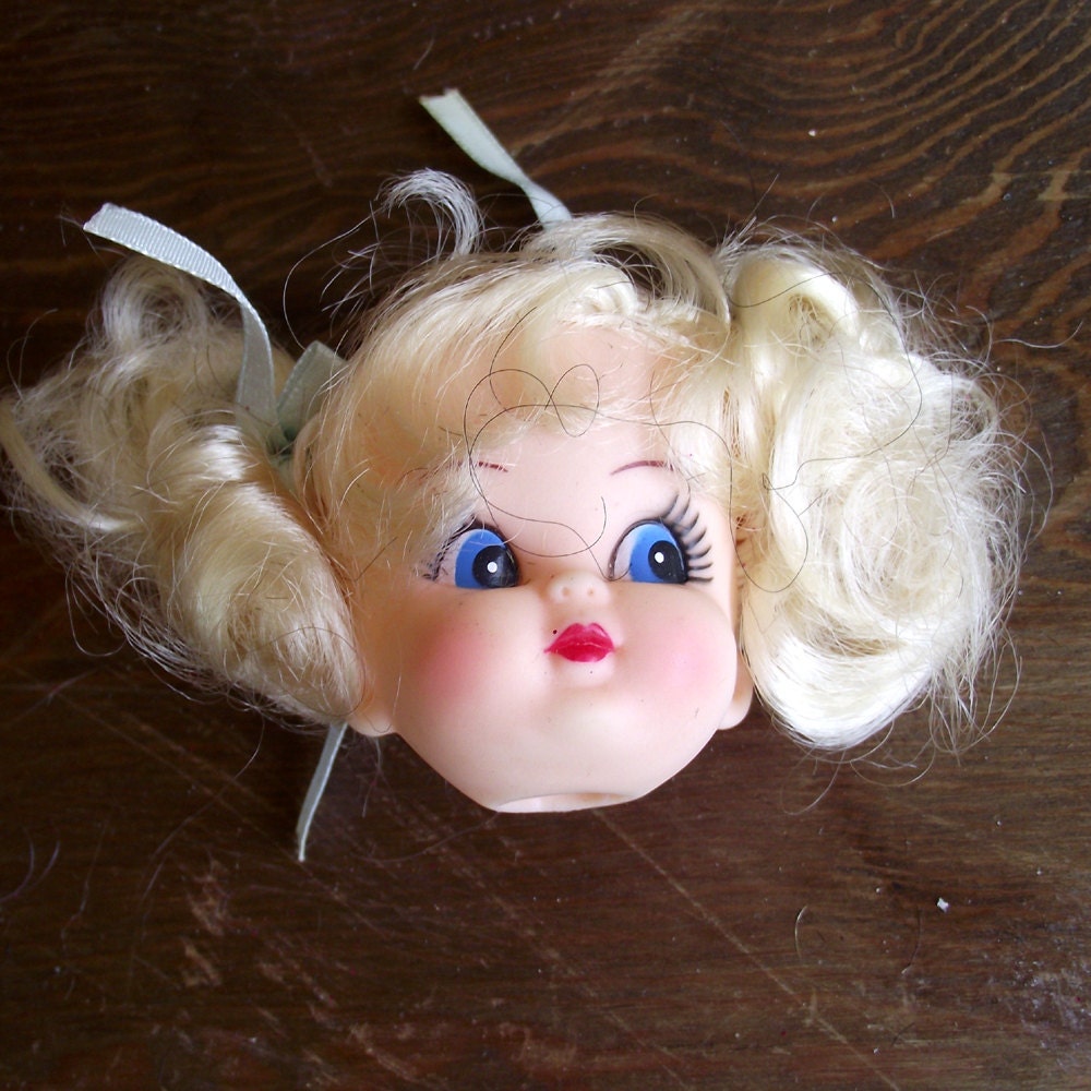 Vintage Doll Head Blond with Blue eyes (11)