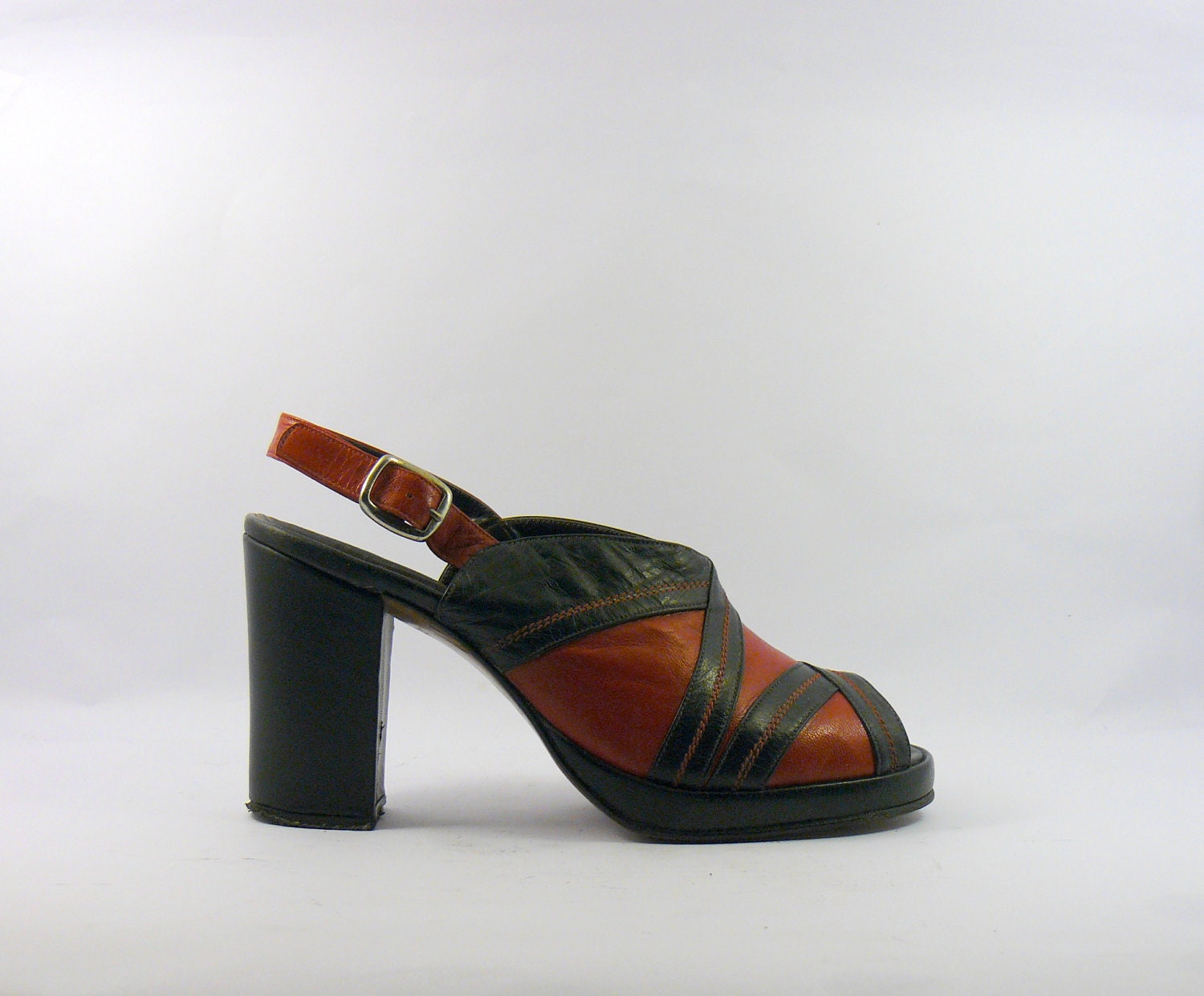 Vintage 1970s Mod red black leather platform heels