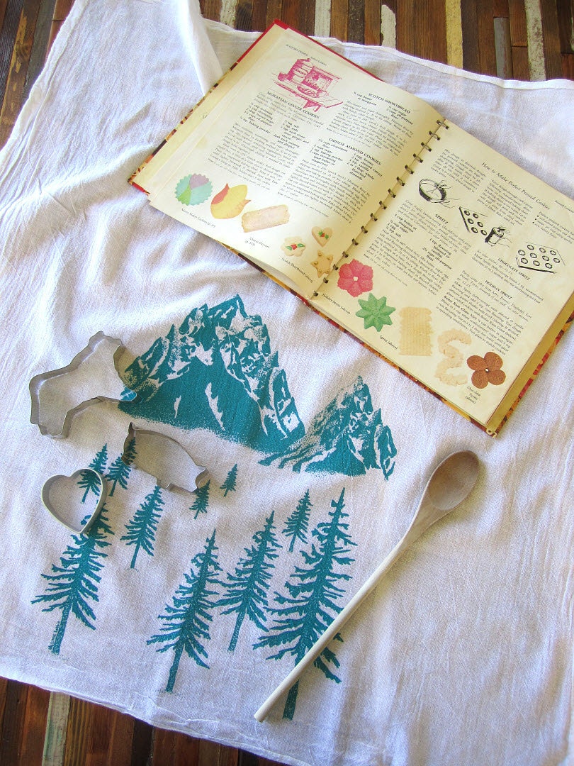 Tea Towel - Screen Printed Organic Cotton Mountain Scene Flour Sack Towel - Soft and Absorbent Kitchen Towel for Dishes