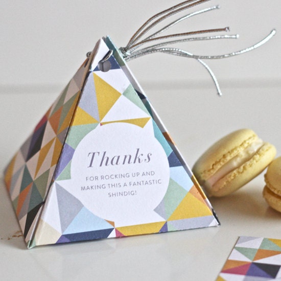 BRIGHT GEOMETRIC  -  Hanging Pyramid Treat Box