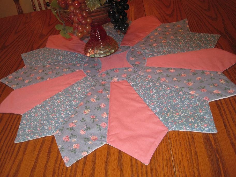 Vintage Star Flower Mini Quilt, Table Topper, Quilted Center piece , Grandmas Pattern, Country Blue, Pink, Mauve, 1980s Vintage Table Quilt