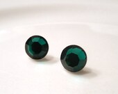 Vintage emerald Swarovski crystal glass stud earrings.  Post earrings.  Everyday.  Bridal.  NEW ITEM.