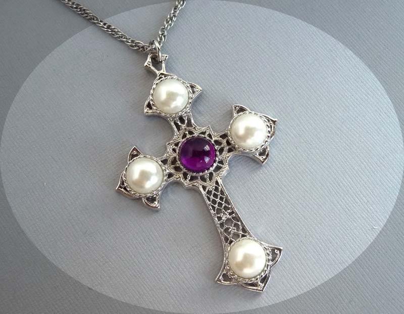 Vintage Cross Necklace - Signed Sarah Coventry Pendant & Skinny Chain