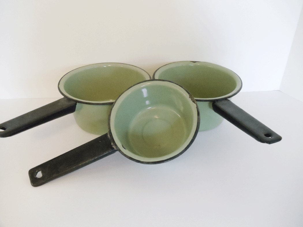 3 Vintage Green Enamelware Saucepans - Kitchen Houseware Pots - Unique Avocado Green/Black Handles