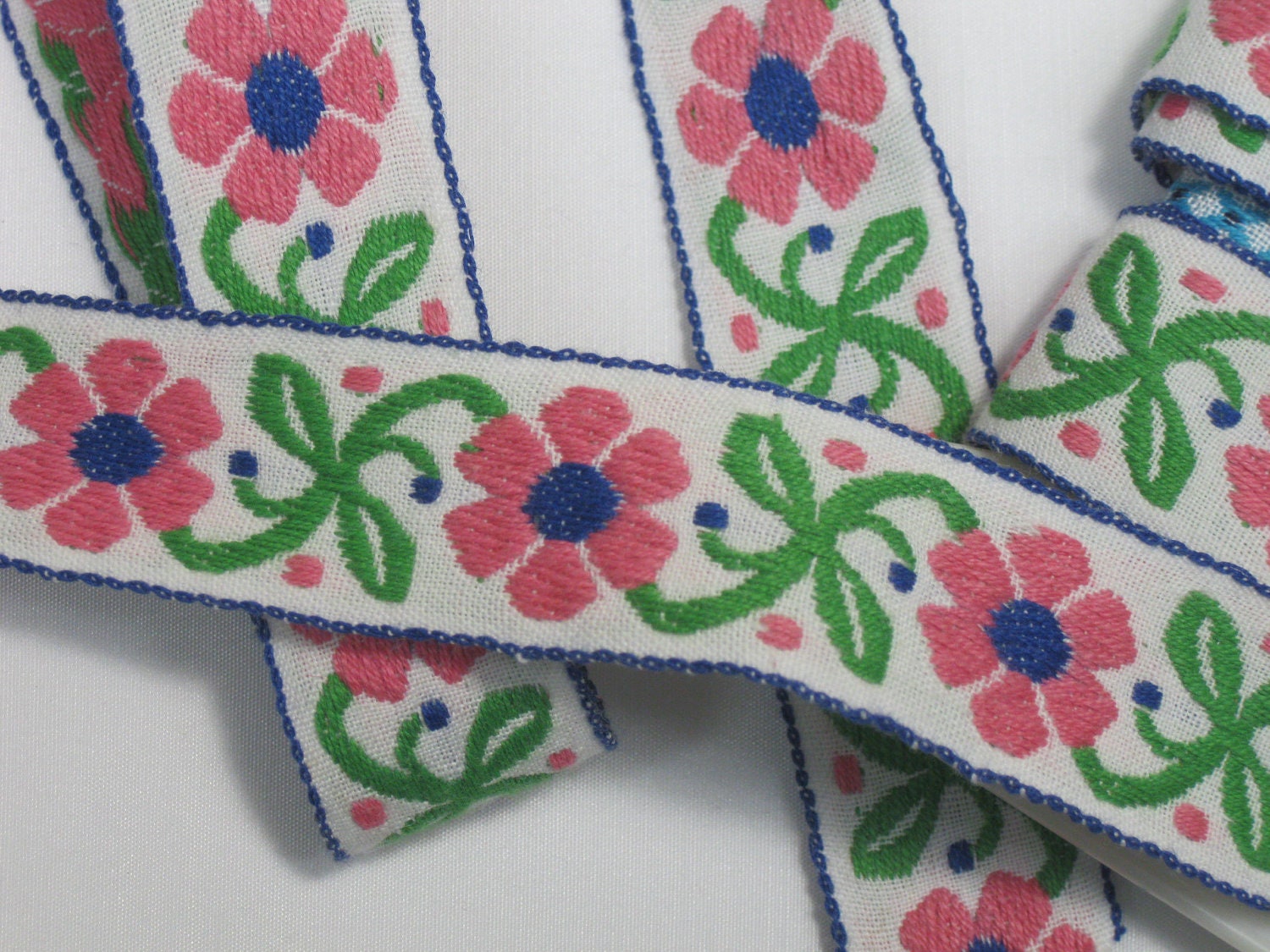 2 yd Vintage Cotton Jacquard Trim Pink with Green and Blue