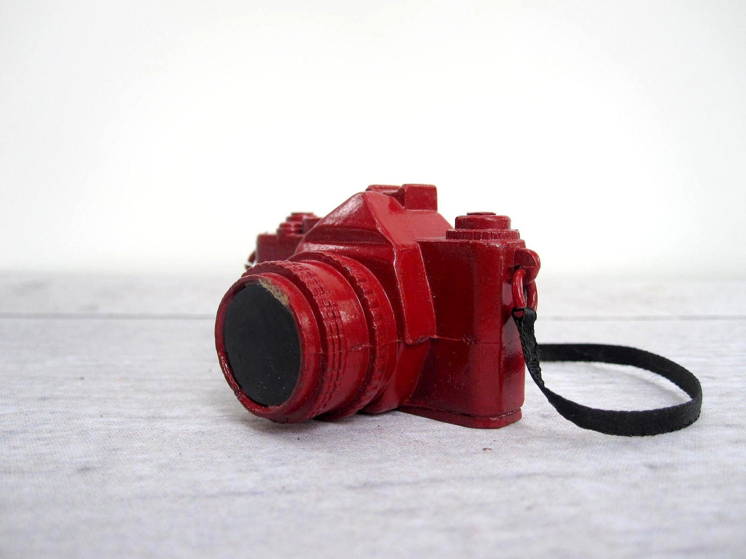 Red Camera - Miniature Die Cast Camera Ornament