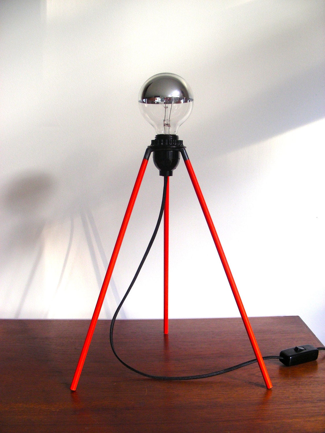 Tri-Pod Lamp - Orange Fluorescent