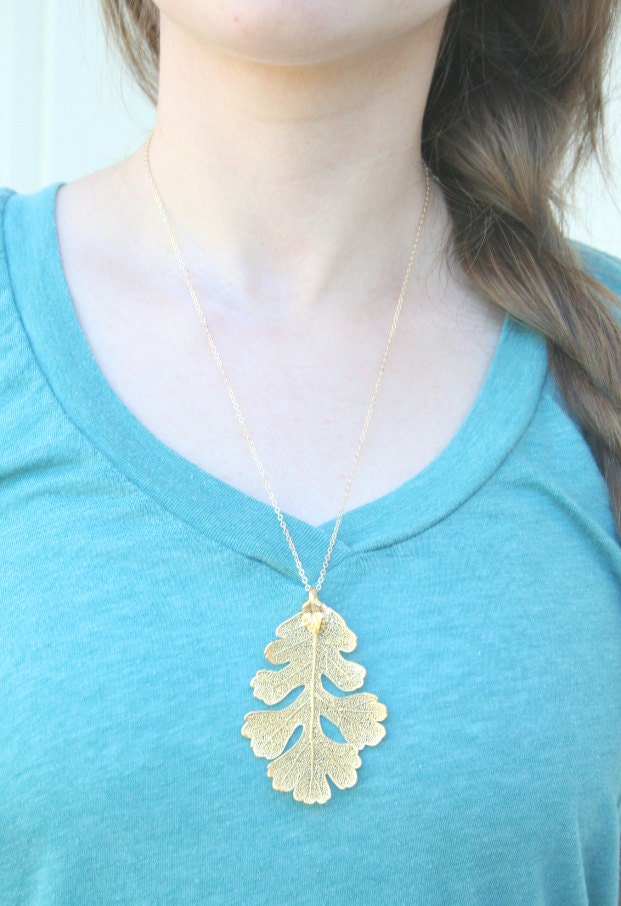 Real Oak Leaf Dipped in Gold - Everyday nature jewelry