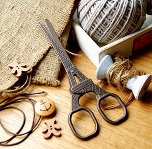 Scissors Sewing Supplies DIY Manual Yarn Cut Thread Scissors-Eiffel Tower