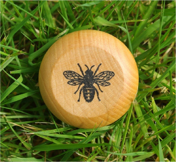 BEE Wood Yo-Yo, Heirloom Old Fashioned Waldorf Toy