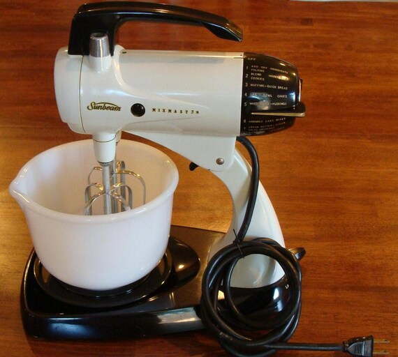 Classic Mid-Century Black and White 10-speed Sunbeam Mixmaster / Mixer