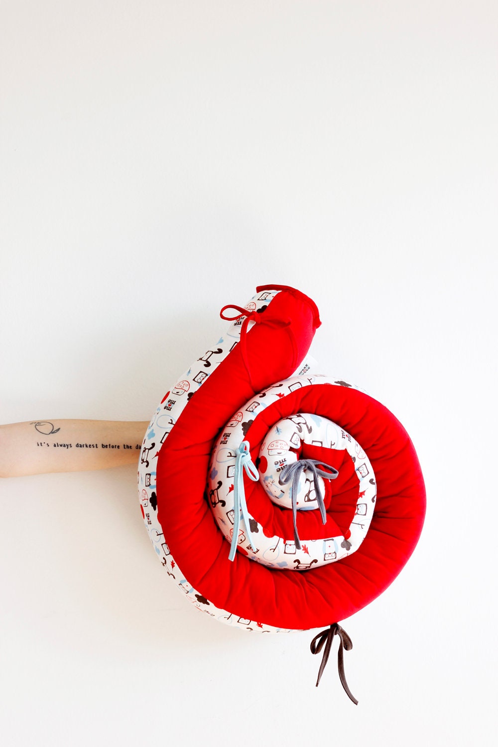 Mezoome Designs - Baby "Snake" bed bumper