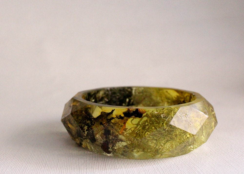 small lichen and moss multifaceted eco resin bangle