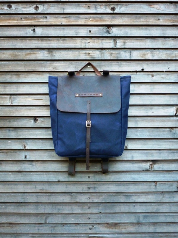 Waxed canvas rucksack/backpack with waxed leather shoulderstrap,handle COLLECTION UNISEX