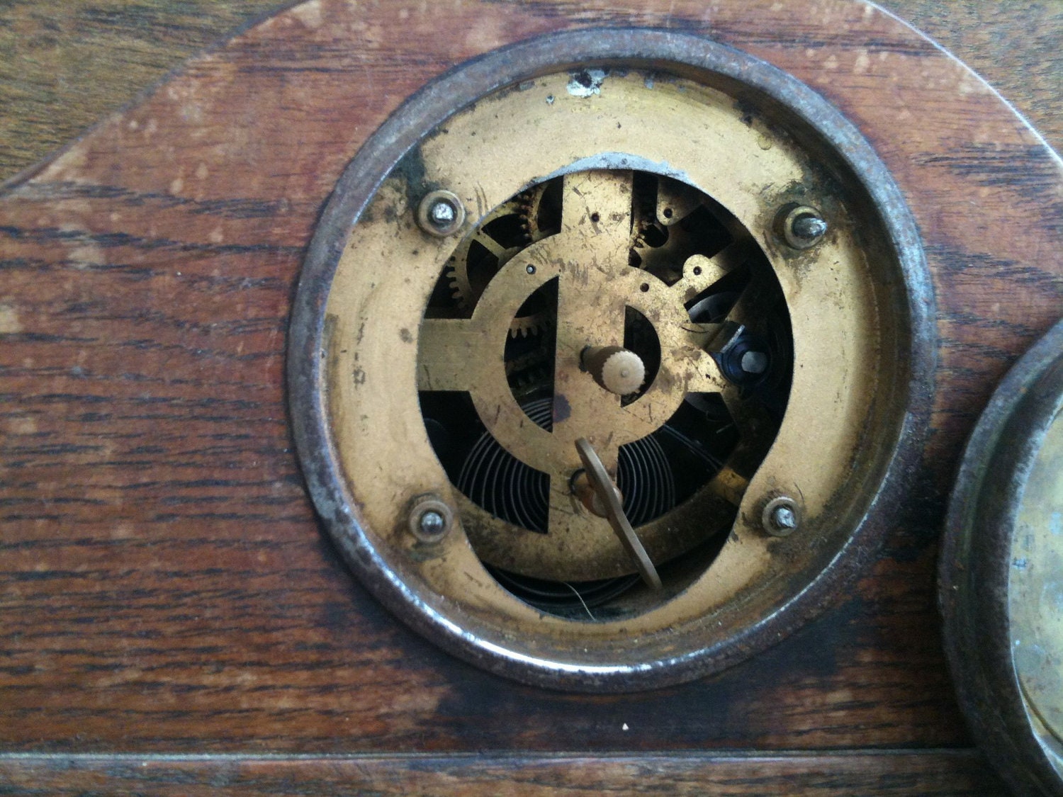 Antique Large Wood Mantle Piece Clock, in working order