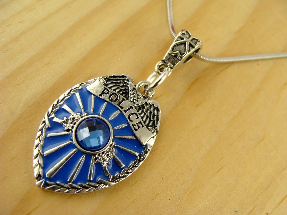 LOVE A POLICE OFFICER Blue Badge Charm Silver Chain Necklace