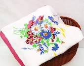 Floral Tablecloth / Mid Century Tablecoth / 1960s Home Decor French Country Chic / White Daisies / Blue Pink / Maroon