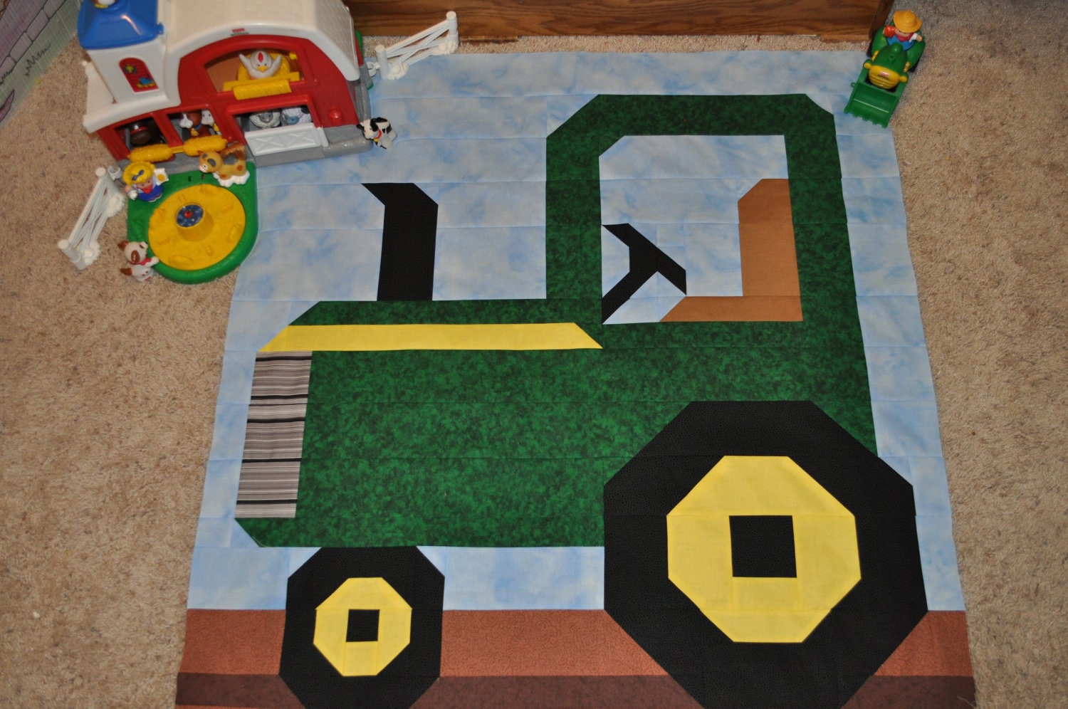 Tractor Quilt Pattern in 3 Sizes - PDF