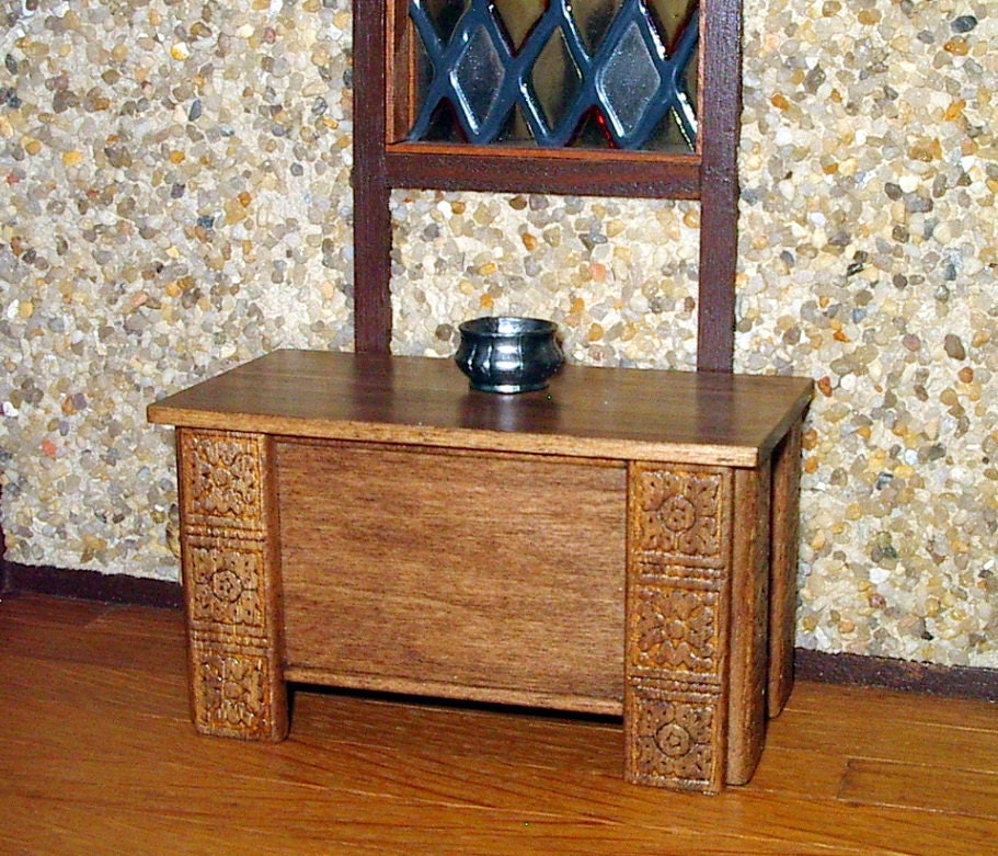 Tudor Blanket Chest, Medieval Dollhouse Miniature 1/12 Scale