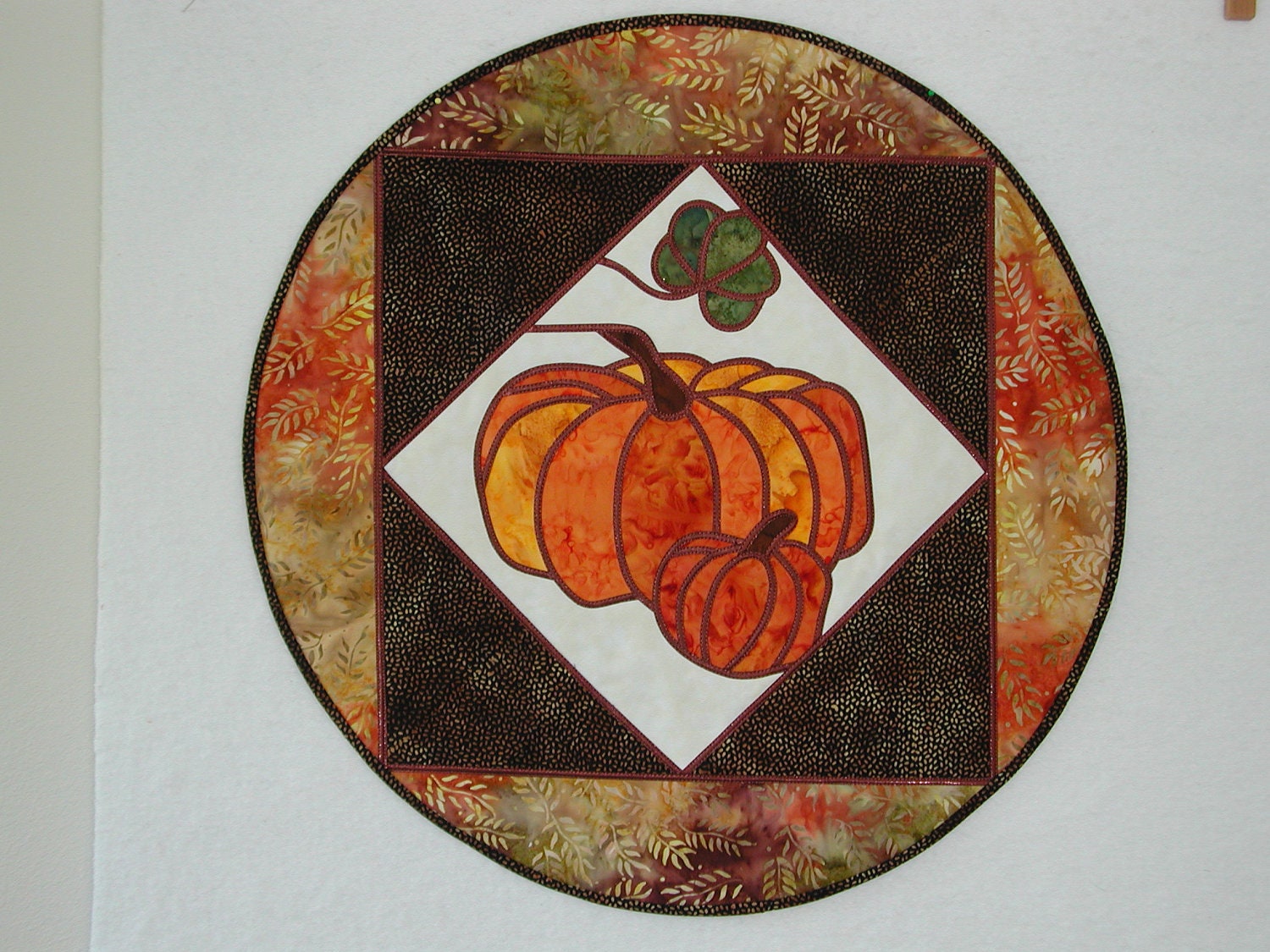 Table Mat Centerpiece - Stained Glass Pumpkin & Gourd - 24"