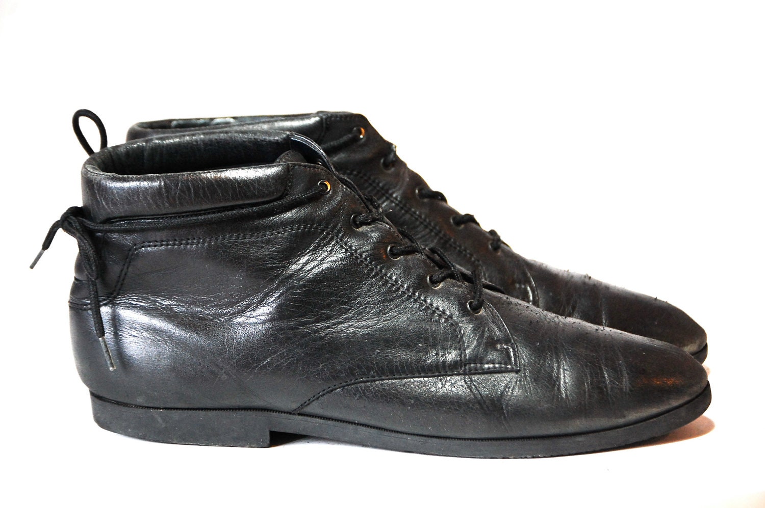 Vintage Womens US12 Black Lace Up Ankle Boots With Padded Ankle