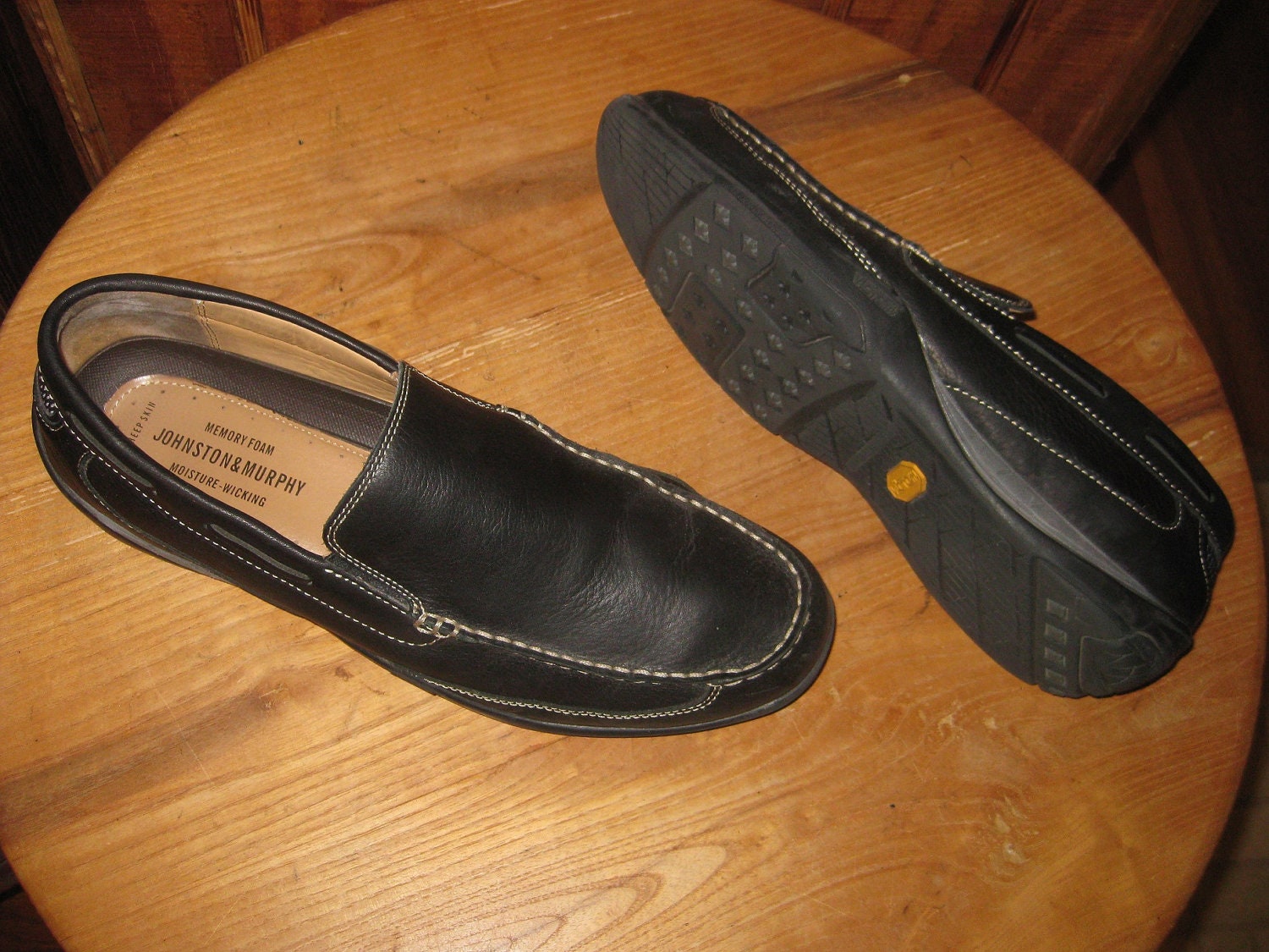 Johnston  Murphy Leather Vibram Slip-on Shoes Mens 12 M