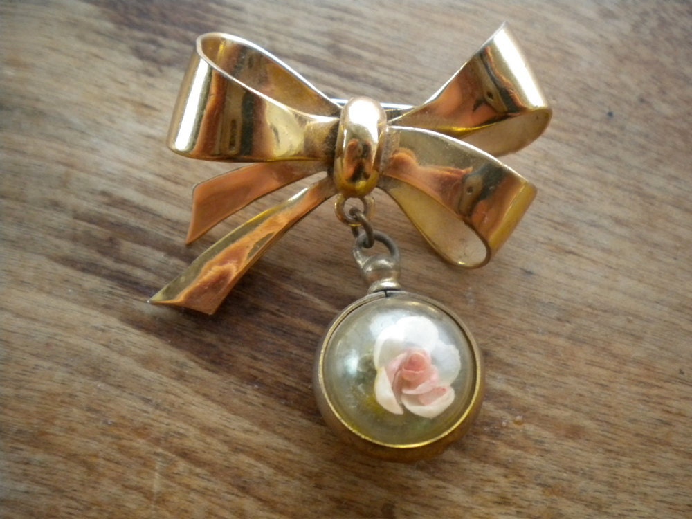Vintage Coro Brooch with bubble pendant/ Drop pendant with flower