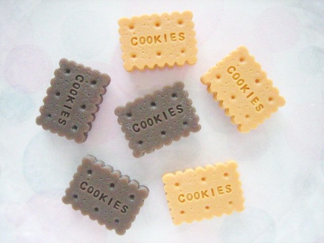 6pcs ((SALE)) Cute Cookie Biscuits Decoden Cabochon (25x18mm) CE10003