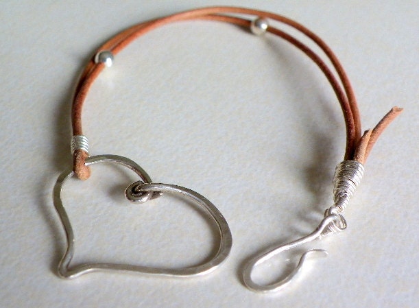 Leather bracelet brown sterling silver wire wrapped heart closure women jewelry - lesbijouxdeSylvie