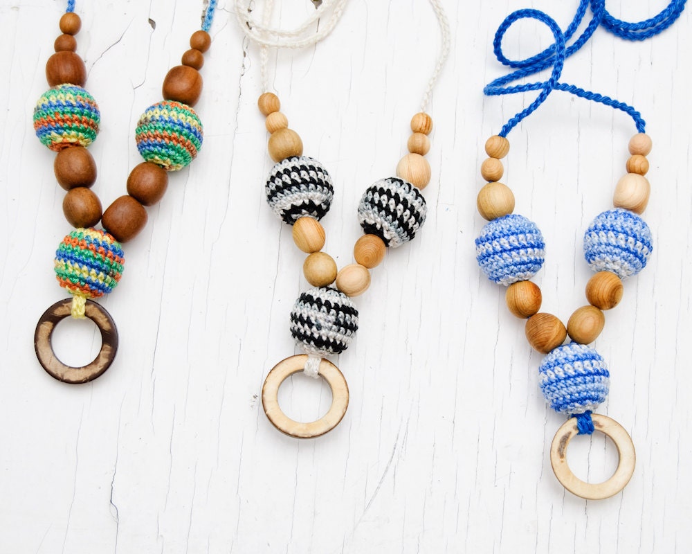 Choose your Stripes - Teething Necklace for Mom - b&w, green/orange, blue/cream or golden stripes