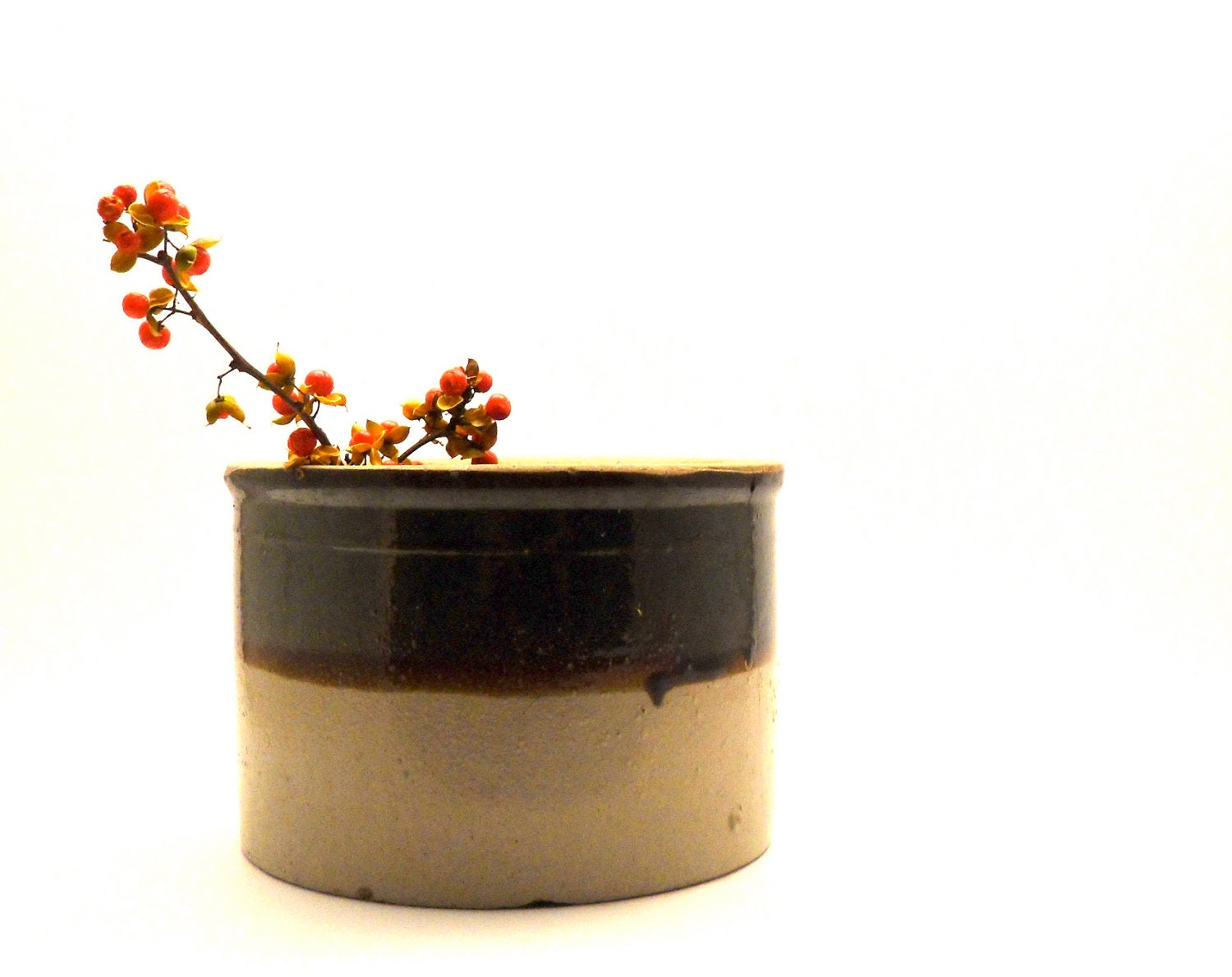 Simple Round Two-tone Stoneware Crock