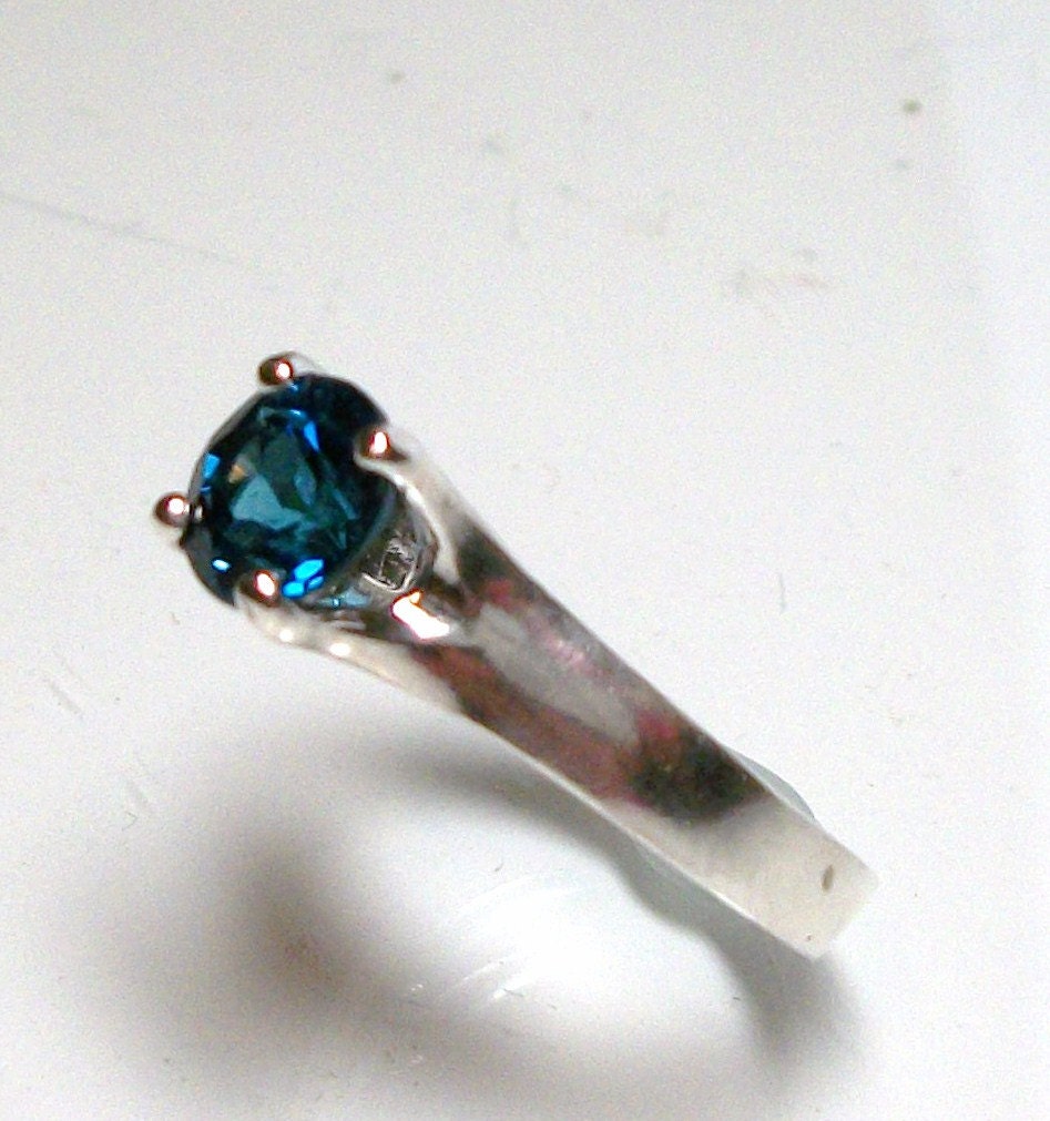London blue topaz tulip ring s7 set in sterling silver, gifts for her, fine jewelry, "Blueberry Hill"