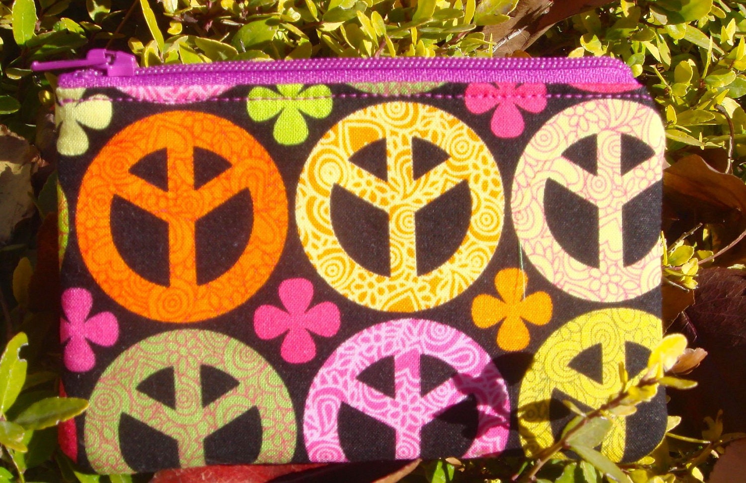 CLEARANCE ID Coin Purse, id Coin or Bill Pouch, Coin Purse, id Pouch, Retro Peace Signs