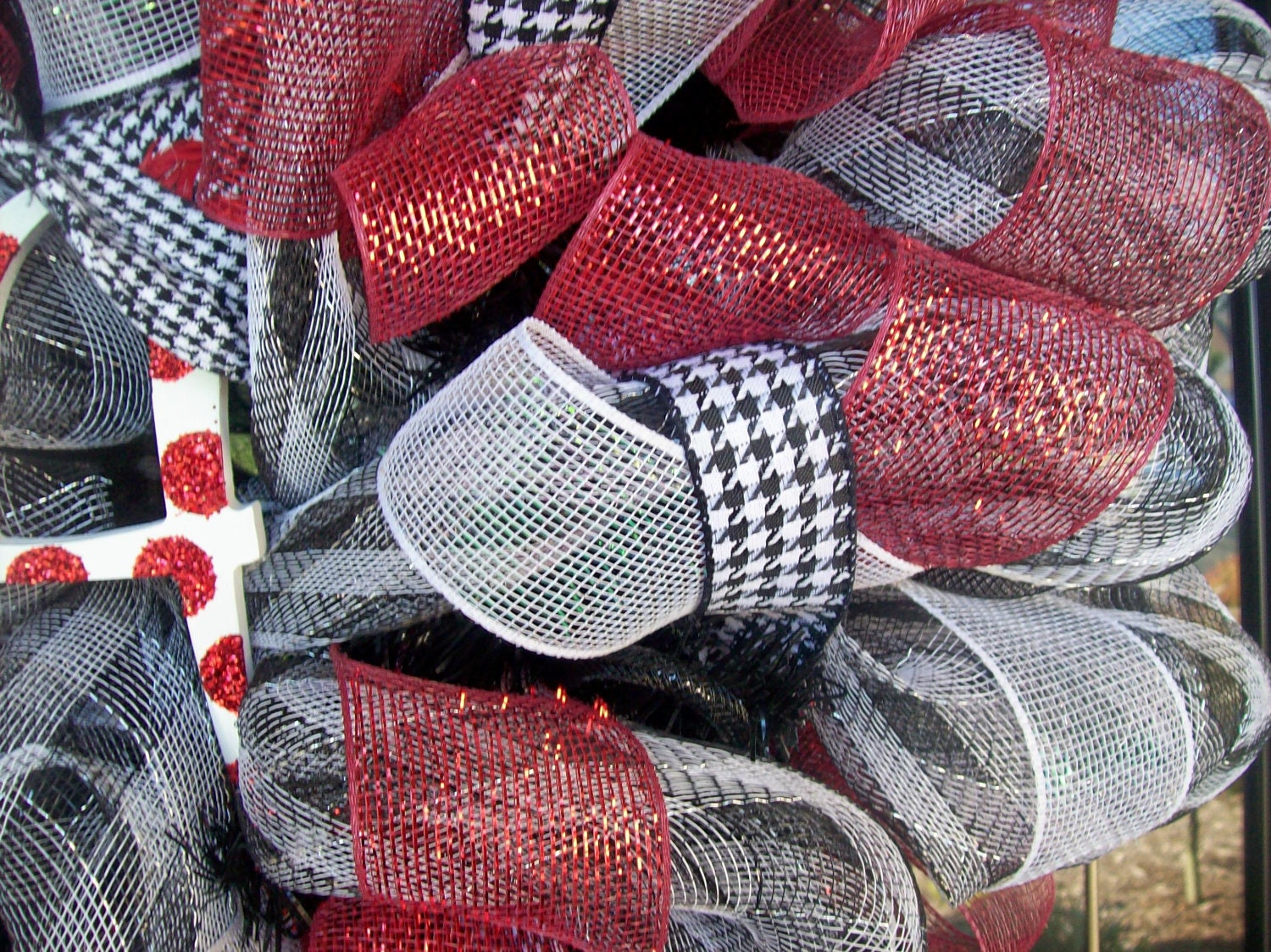 Deco Mesh Houndstooth Alabama Wreath with Hat