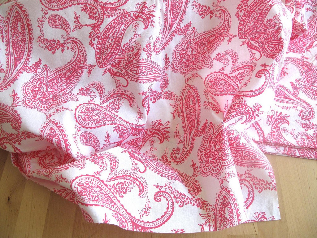 Dress making fabric. French light weight fabric 100% cotton, pink paisley print. 1 meter.