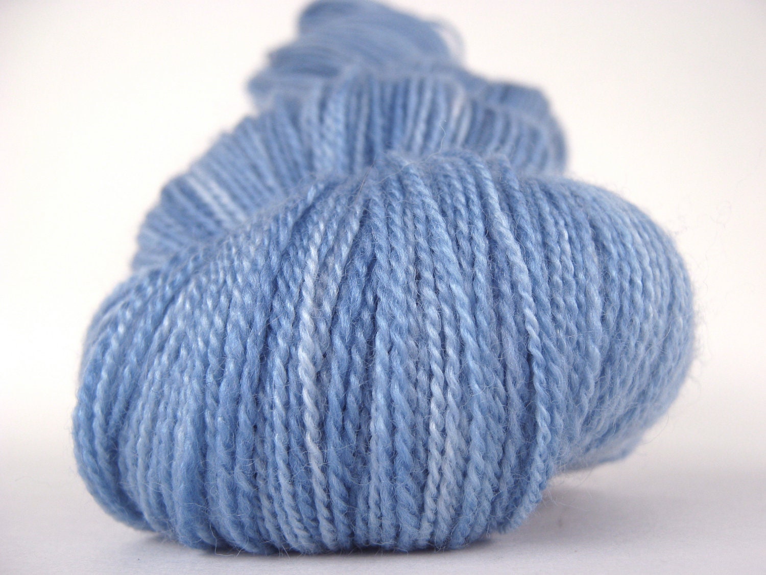 CIRRUS Hand Dyed Yarn Merino and Silk Lace Weight Blue - spinningmulefibers