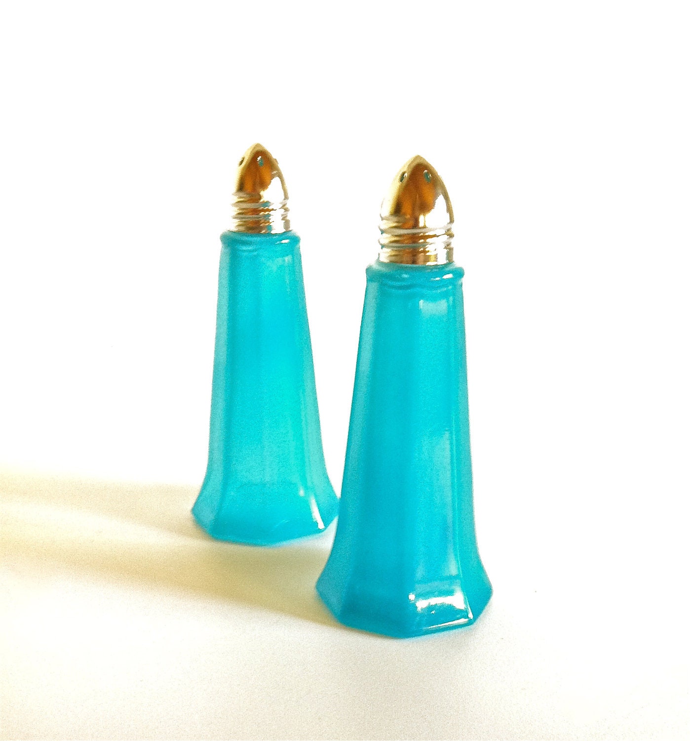 Aqua Salt and Pepper Shakers by MarshHome on Etsy
