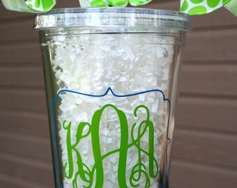 SALE----Acrylic tumbler w/ straw & lid