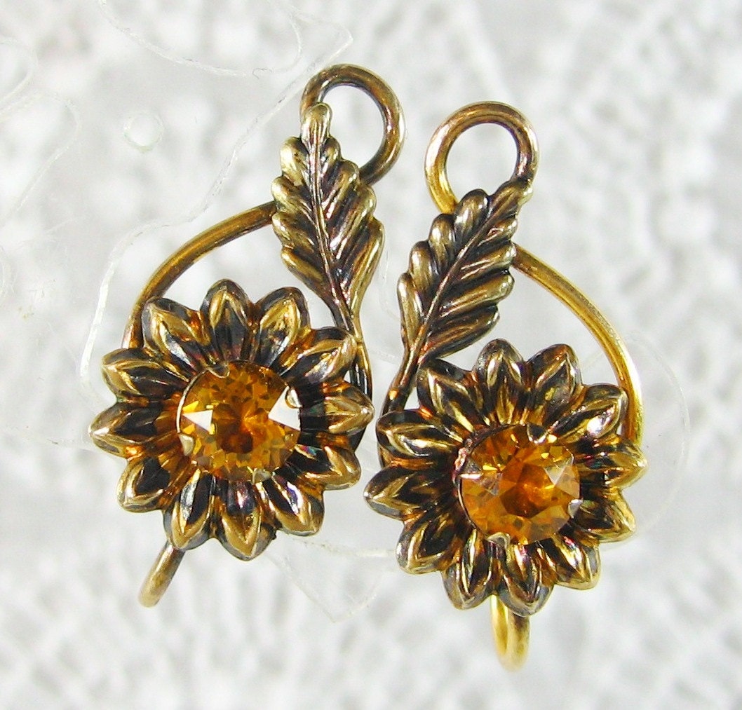 Vintage Flower Leaf Earrings, Orange Citrine Rhinestones, 12K Gold Filled Metal, Screw-backs, Designer NOSASA, 1940s Retro WWII Jewelry