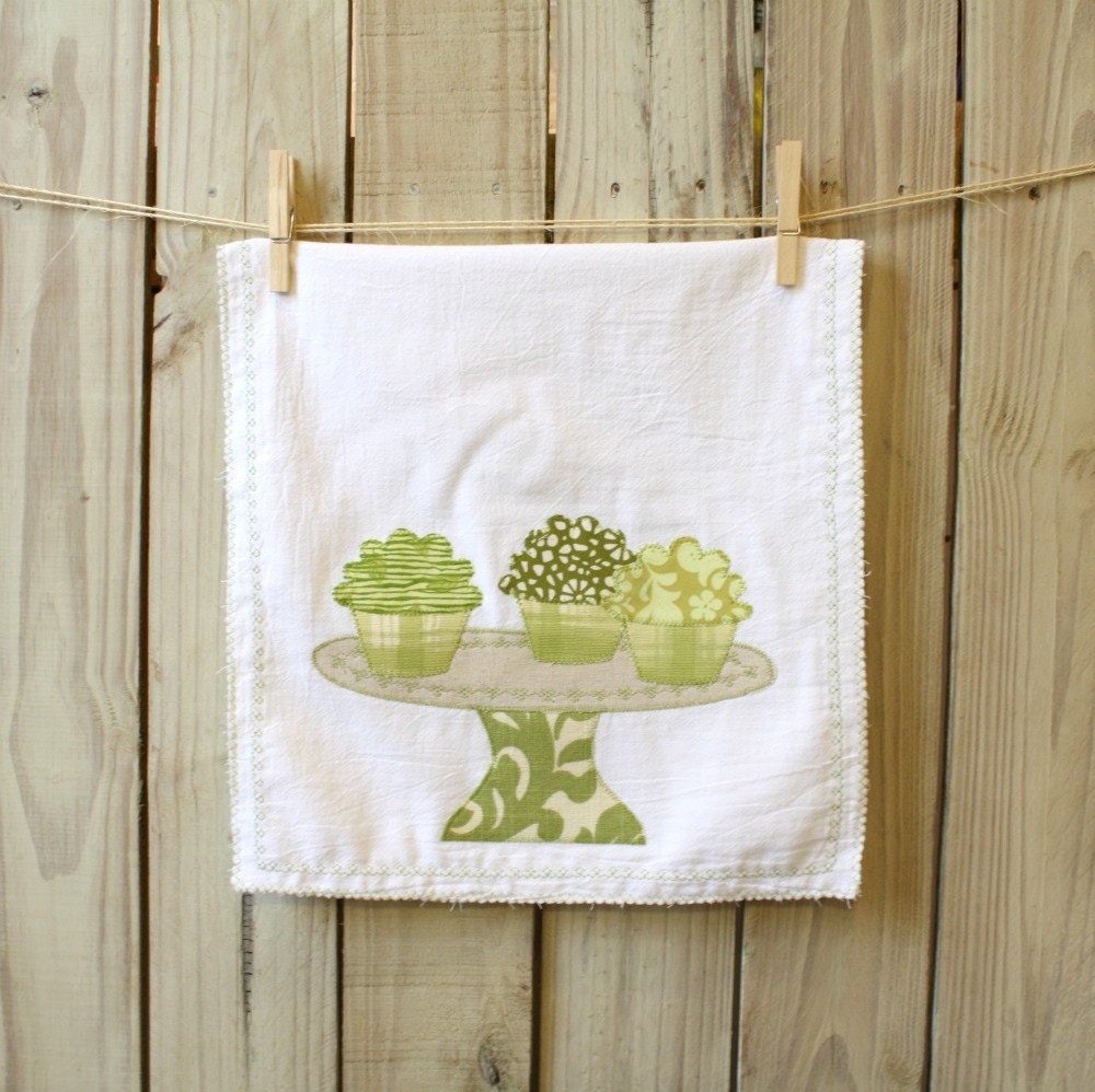 Dish Towel, Tea Towel, A Cupcake Dish Towel